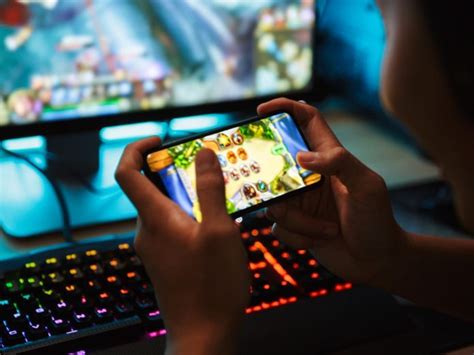 Online Gaming .